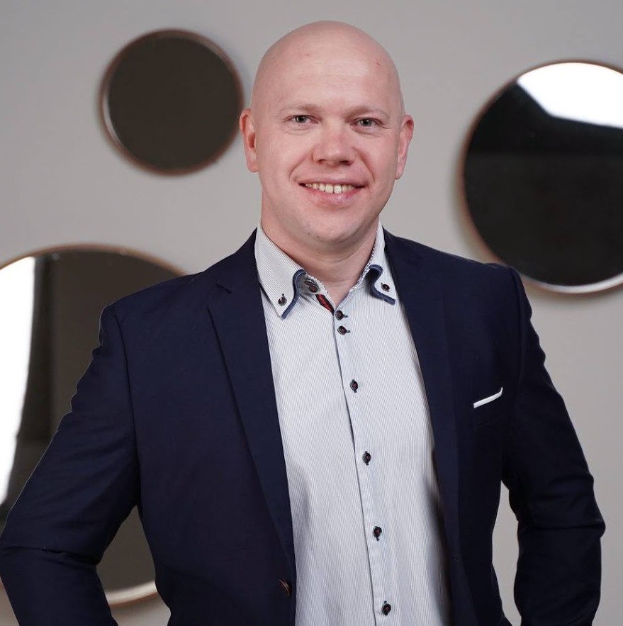 От иерархии к матрице: как децентрализация спасла Нетологию