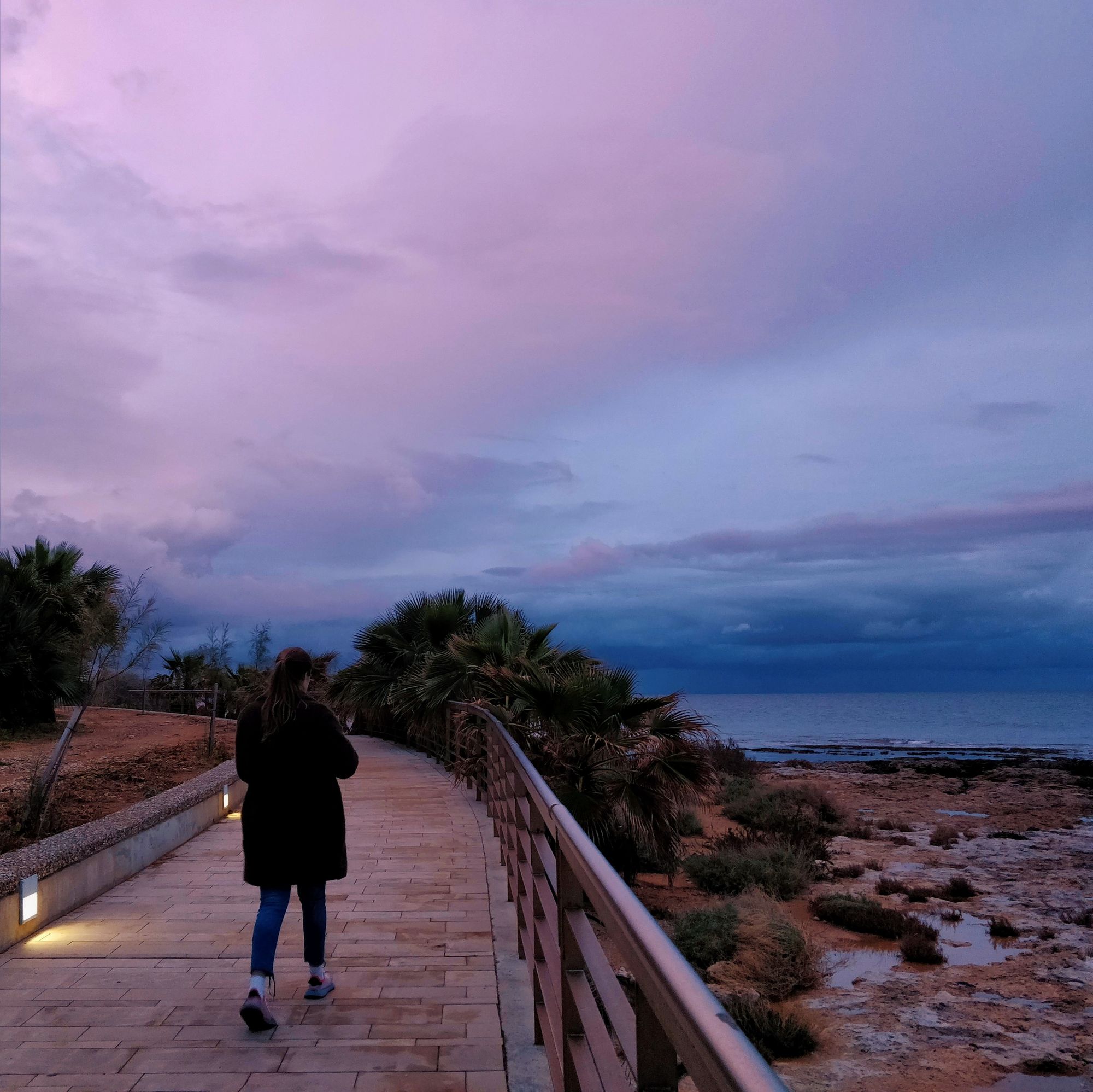 Зимовка на Кипре для удалёнщика: что учесть и сколько денег взять