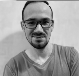 «Я пришёл в дизайн, а мог стать сантехником или спиться». Выпускник Нетологии о переезде в Россию и карьере в UX-дизайне