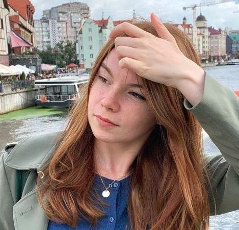 «Иностранный язык — это про возможности и перспективы»: digital-специалисты о том, как знание английского влияет на их зарплаты и карьеры