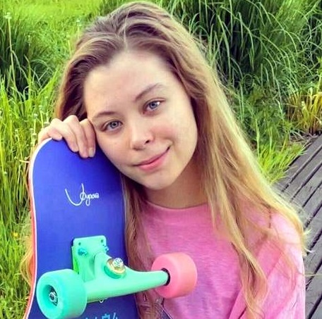 «Иностранный язык — это про возможности и перспективы»: digital-специалисты о том, как знание английского влияет на их зарплаты и карьеры