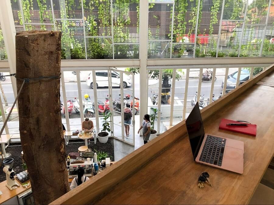 Из собственного бизнеса в найм: как студентка Нетологии переехала на Бали, выучилась на продакт-менеджера и нашла работу мечты