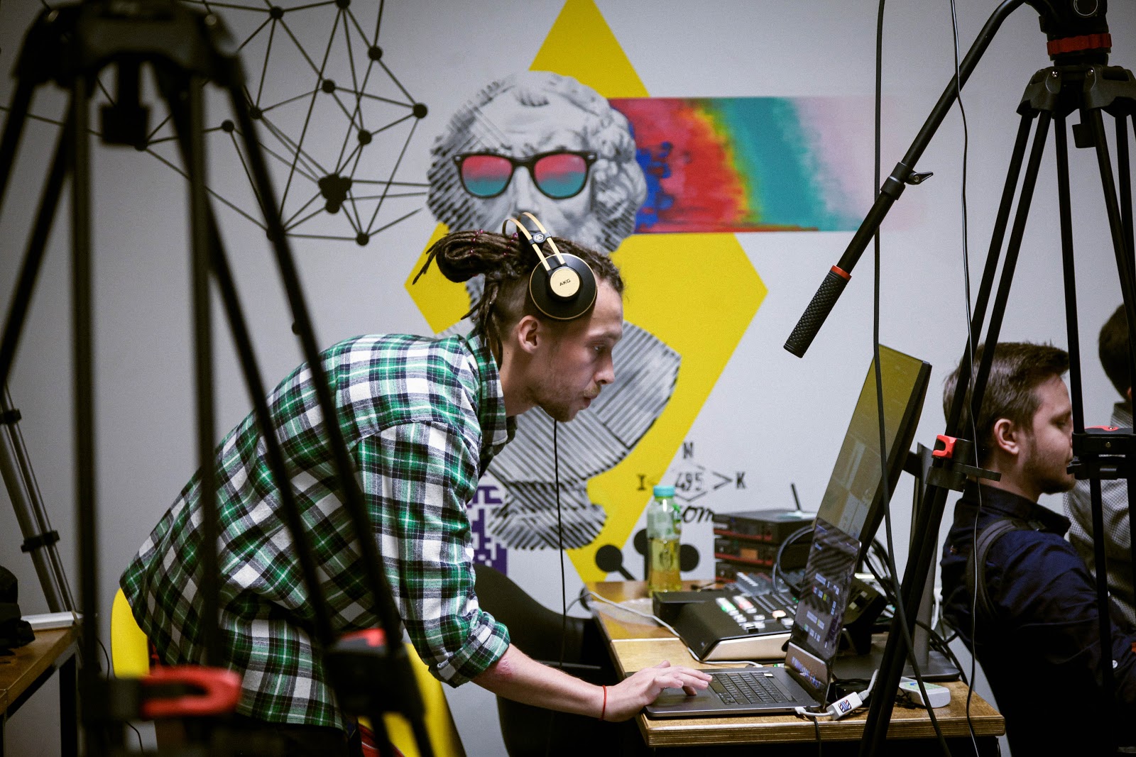 «За 8 месяцев к нам присоединился 81 преподаватель»: в Нетологии прошла встреча лекторов курсов по программированию